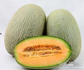 吃哈密瓜大笑,甜蜜滋味中的欢乐瞬间